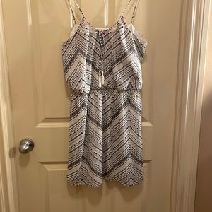 Black & white patterned summer dress by Guess
